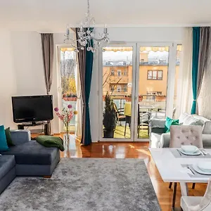 rossalini-apartment-with-free-parking.inbudapesthotels.com/