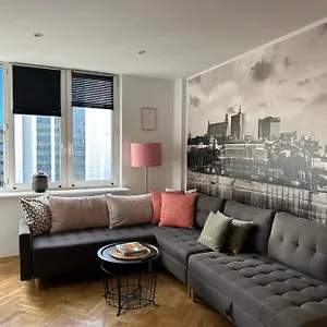 apartament-centrum-warszawy.warsawhotelspoland.com/